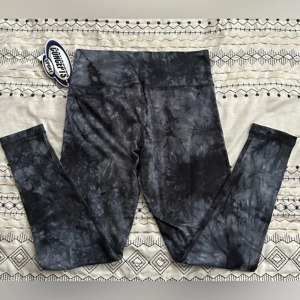 Boston Celtics Burst Tie-Dye Leggings